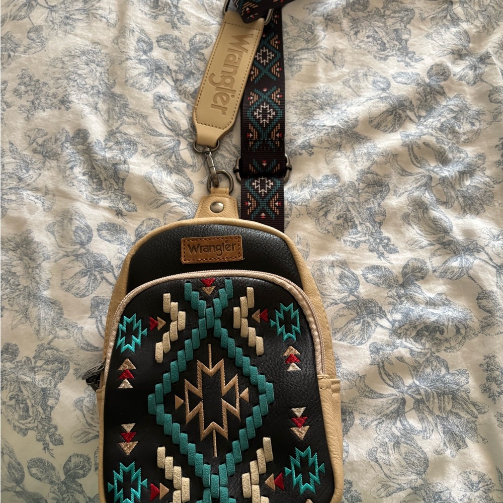 Wrangler Black and Tan Aztec Crossbody Bag